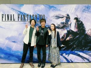 Megumi Han Instagram - 💠『FINAL FANTASY XVI』💠

FFの特集と伺っていましたが、とんでもないことになっておりました。

「DIME」8月号
「俺たちのファイナルファンタジー」

吉田直樹さん、天野喜孝さん、植松伸夫さんと、名前を並ばせて頂くことになろうとは、これまた、夢にも思わず。

しかしながら、有難くも贅沢な一冊に仕上がっていますので、是非に。

付録は、ランダムで2種類の扇子です。

私は、こちらのデザインでした（3枚目）

お写真は、対談させて頂いた

クライヴ(青年期~)役の内田夕夜さんと

クリエイティブディレクターの
前廣和豊さん。

大好きなお二人と、いつまでも話していられてしまうほど、たっぷりお話しさせて頂いたうちの一部が、此処におさめられています。

ネタバレはしないように心掛けましたが、前情報を入れたくない方は、ゲットして頂きつつ、プレイ後に補完する形で読んでいただくことをお勧めします。

#FF16