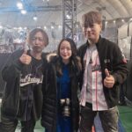 Megumi Han Instagram - ファンフェス16日目（ ） 日々の余韻の中で、まだあの日に帰ることのできる、心の記憶よ。 ⌘＿＿＿＿＿＿＿＿＿＿＿＿＿＿＿＿＿＿＿＿ ①未だ見ぬレポリットと！！ かわいいねぇ！！ どんな物語が待ち受けているのか楽しみです。 いまエモートのレポリットダンスがホットだけれど、私がそのエモートを習得するのは、いつになるだろう。（遠い目） 夏までにはと思っているけれど、みんな、そのときは受け入れてくれよな・・・！！ ￣￣￣￣￣￣￣￣￣￣￣￣￣￣￣￣￣￣￣￣⌘ ②前廣和豊さんと！！ FF16のクリエイティブディレクターである前廣さん。 収録の度に、大変お世話になりました。 また、FF14では「蒼天のイシュガルド」のメインシナリオライター。 ちょうどこのときパッチ3.0（蒼天の大きな一区切り）までをクリアしてからの登壇したのですが、皆さんの言う「教皇庁のやばさ」を見事に喰らった後だったので、情緒が掻き乱されておりましたが、3.3、3.4とクリアした今、また、やられました。 いまは、フレンドさんに教えて頂いた「蒼天秘話」を読み進めているところで、また、視界を熱く滲ませております。 クリスタルを巡る探求の旅を、ありがとうございます。 ⌘＿＿＿＿＿＿＿＿＿＿＿＿＿＿＿＿＿＿＿＿ ③高井浩さんと前廣和豊さん！！ 大好きな野犬の群れ本部のお二人です！！ 新春麻雀大会のステージには、FF16でお世話になった皆さんがいらっしゃいました！！ 宣伝担当されていた方々にも此処でお会いすることができて嬉しかったなぁ。 手始めに、ドマ式麻雀、覚えるかぁ…💭🀄️ ￣￣￣￣￣￣￣￣￣￣￣￣￣￣￣￣￣￣￣￣⌘ ④前廣和豊さんと松野泰己さん！ 見守ることで楽しんできたFFの世界でしたが、初めて自分自身で歩み、物語の結末まで到達する事ができたタイトル。 『ファイナルファンタジータクティクス　獅子戦争』 このお二人にお会いすると、そのときの旅の記憶が蘇ります。 重厚な物語とエンディングの衝撃は、今でも忘れられません。 FF16にも何処か、その遺伝子を感じました。 やっぱり、ドマ式麻雀（以下略） ￣￣￣￣￣￣￣￣￣￣￣￣￣￣￣￣￣￣￣￣⌘ ⑤モルボルさんこと室内俊夫さん。 FF14の歩みをアーカイブなどで振り返る中で、このお方にも、本作をはじめるきっかけと楽しさを教わっておりました。 （御本人を前に伝えられなかった…） いつも真摯にヒカセンたちと向き合って下さって、本当にありがとうございます。 ￣￣￣￣￣￣￣￣￣￣￣￣￣￣￣￣￣￣￣￣⌘ #FF14 #FINALFANTASYXIV #FF16 #FINALFANTASYXVI #FFXIVFanFast 2024 #FF14ファンフェス 東京ドーム