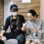 Megumi Han Instagram - 劇場版『#攻殻機動隊 #SAC_2045 最後の人間』初日舞台挨拶 ご来場頂きまして、誠にありがとうございました。 今日、この場に立ち会えた事を、心から誇りに思います。 少佐の、敦子さんの言葉が、想いが、行間が、攻殻を愛する皆さんにとっての原風景だったように感じました。 これが、ノスタルジーなのかもしれませんね。 忘れられるわけがありません、少佐。 これからも、アクセスし続けますからね。 常に遙か未来を生きながら、いまを生きる私たちに、生きるための戦いと、郷愁を与え続けてくれる、攻殻の世界。 また、素子たちに会わせて下さい。 皆さん、忘れずに、頼みましたよ。 昨日という日に、感謝と祝福を込めて。 映画は、12/14までの期間限定上映です。 是非、多くのご来場、お待ちしております。 __________ 敦子さんと明夫さん、お誕生日おめでとうございます。 __________ 🍮💭🌸 新宿ピカデリー
