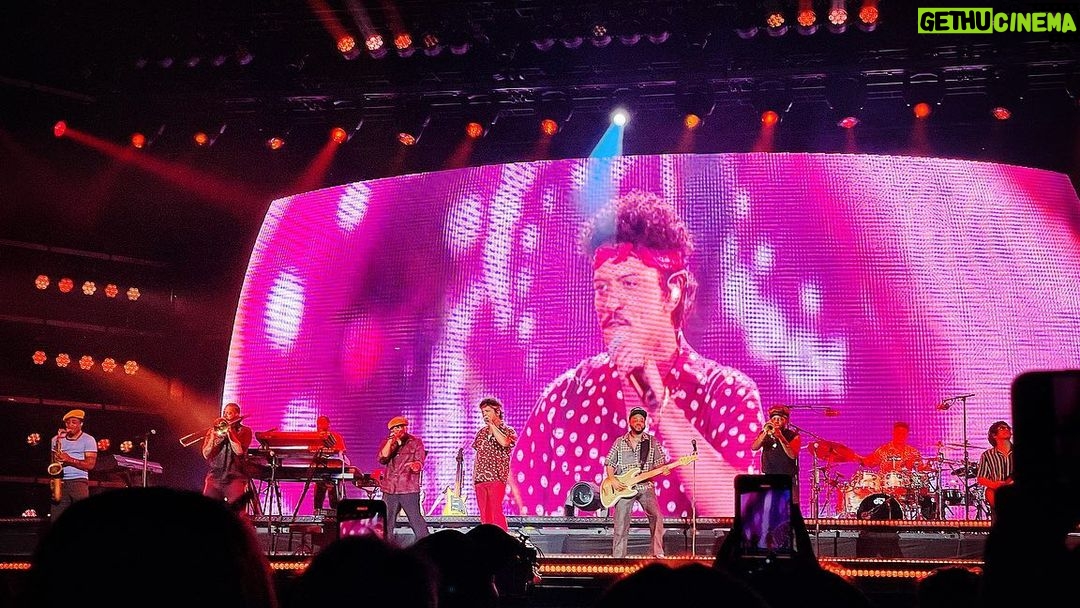 Megumi Han Instagram - BEST OF BRUNO MARS LIVE AT TOKYO DOME とにかく、最高だった。 ありがとう、Bruno。 最高に、Kawaii。 ⌘____________________ お世話になっている方のご縁のもと 此処に在れた事が 本当に有難く、倖せでした。  ̄ ̄ ̄ ̄ ̄ ̄ ̄ ̄ ̄ ̄ ̄ ̄ ̄ ̄ ̄ ̄ ̄ ̄ ̄ ̄⌘ #brunomars #bruno #brunoiskawaii 東京ドーム