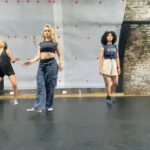 Mela Murder Instagram - My first dance workshop in 6 years ! First workshop sober first workshop as a mom. I broke down crying in the cab to the studio, I felt triggered to drink .. drinking was my way of coping with anxiety before getting in front of a room filled with strangers expecting you to deliver some hot shit 😂 I never really connected with anyone who came out to support me. I REALLY wanted to connect with each individual that left their home to share space with me. My vision when creating the approach for this was to give the tribe a glimpse into my healing journey. I named the work shop SURRENDER. first hour was SHADOW second was HIGHER. Feeling safe is always my main priority when gathering. Working through the initial guards up to be fully present in our bodies but mindful and respectful of everyone else. vulnerability is not easy. I gained more then I thought I would. All I have are my feelings that’s it I have nothing more to say other then THANK YOU! And that The next one is already in the works My favorite song by @originalsaso @dosflakos called SAZON ❤️‍🔥 London, United Kingdom