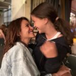 Melani Olivares Instagram - …yo contigo todo siempre… feli cumpleaños Manuela…. Te amamos .🤍🤍🤍🤍
