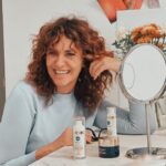 Melani Olivares Instagram – Llevo 4 semanas usando la rutina Luminous630 de @nivea_es en mis manchas y estoy súper contenta, noto muchísimo el cambio. Los resultados serán mucho más visibles en 8 semanas pero yo ya noto la diferencia. Es súper importante ser constante y aplicar bien todos los productos: por la mañana serum+crema de día con FP50 y de noche serum+crema de noche. Despídete de las manchas y prepárate para lucir una piel luminosa :)
#nivealuminous630 ya está en mi lista de productos que merecen la pena! #rutinaantimanchas