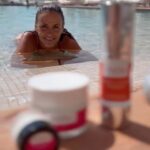 Melani Olivares Instagram - Esto NO ES PUBLI! Es una marca de cosmética española de unos amig@s que he probado y estoy ENGANCHADA, y como voy a empezar a hablaros algunos productos que me han funcionado genial este verano, tanto de cara como de pelo, pues aquí os dejo la joya de la corona! @niatika.cosmetics ❤️❤️❤️❤️❤️ . Niátika es una marca de cosmética española fabricada a base de activos naturales en altas concentraciones. Las altas concentraciones y la falta de activos de relleno en sus fórmulas las hacen súper efectivas.   . No utilizan parabenos, ni activos irritantes y son toxic-free por lo que son ideales para pieles sensibles   . Tiene fórmulas veganas y bio.   . Envases eco-sostenibles con un uso mínimo de plásticos.   . Web muy didáctica donde te explican cada producto, los activos que lo componen y cómo podemos utilizarlos y combinarlos según nuestras necesidades.   . Envíos gratuitos SIEMPRE (sin mínimo de compra) en 24h-48h   . Asesoría online 24h / 7d   . Siempre envían mini-muestras de regalo, ideales para llevar de viaje