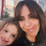 Melani Olivares Instagram - …sigue intacta la misma mirada de confianza, complicidad, sabiduría…sigues intacta en esencia . Felices 11 Manuela… Te amo con locura y frenesí! Gracias por estar y existir, la vida es más bonita a tu lado..❤️❤️❤️❤️