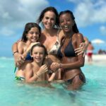 Melani Olivares Instagram - … …y llegó el momento de decir adiós a cayo largo… hemos aprendido que el lujo no es material, el lujo es lo que nos llevamos en el corazoncito, nos llevamos a sus gentes y a toda la generosidad que nos han llenado el alma… Amenazamos con volver pronto, muy pronto.. Seguiré subiendo momentos que nos queda en por compartir ❤️❤️❤️ @neoxing @hugo_delross @memoriescayolargo @mohamadfawzigonzalez @rafavillanuevabaena #playasirena #villamarina ❤️❤️❤️❤️