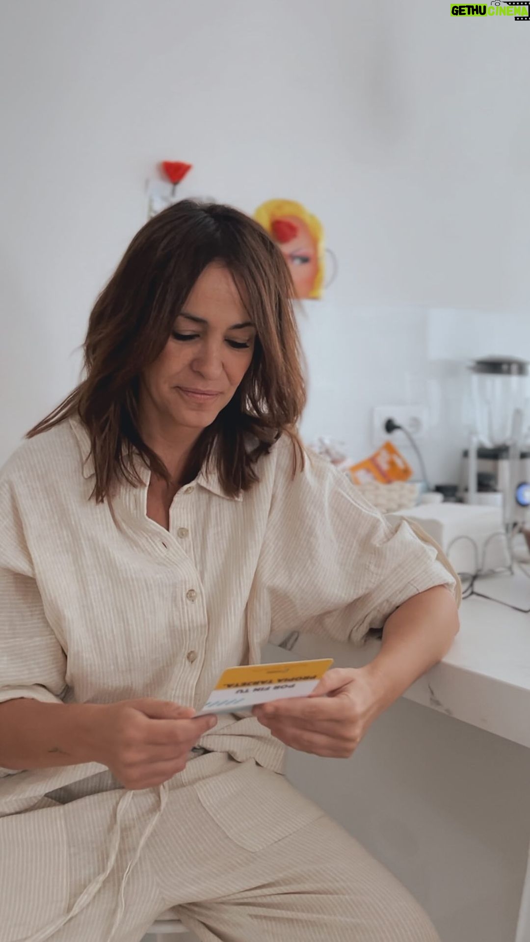 Melani Olivares Instagram - #Publi - Este verano, mi hija Martina y yo empezamos a usar @pixpay_padres. Una tarjeta para adolescentes con la que le doy a Martina las herramientas financieras para que disfrute de su verano y siempre con mi supervisión. Os lo cuento todo en el vídeo!