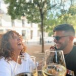 Melani Olivares Instagram – #Publi – Mi plan favorito siempre será un buen vino, una buena historia y estar rodeada de buenos amigos por eso os traigo un sorteazo de la mano de @mejorcon_vino donde vamos a regalar una smartbox para poder disfrutar de una cena para dos en un ESTRELLA MICHELÍN! 🍽️🥳
Los pasos a seguir serán:
✅Seguir a @mejorcon_vino y a mi
✅Mencionar a esa persona con la que compartes una buena historia con vino.
✅Darle like al post
El ganador se anunciará en este mismo post el día 17 de octubre
#tómatelascosasconvino