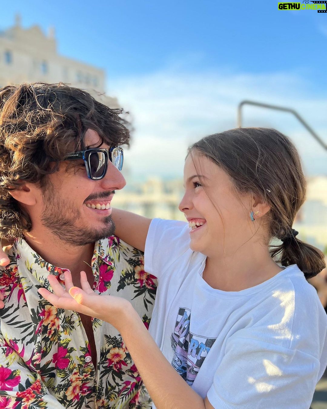 Melani Olivares Instagram - …fines de semana de mucho amor, cantos, risas y Aquelarre… @evaisanta @elisabethojeda @santimarin @rafa_cuore #manuela ❤️❤️❤️🫀