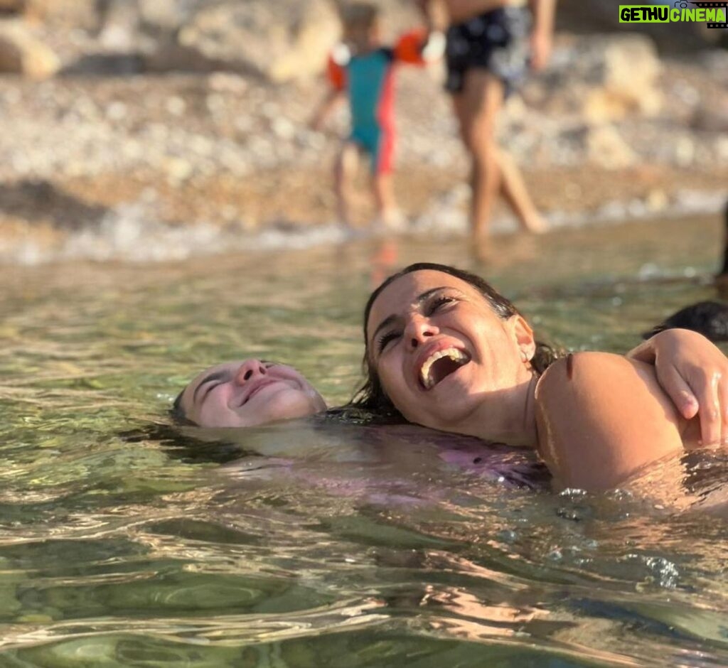 Melani Olivares Instagram - …besos,baños y miradas bonitas. @siemprevida.ibiza 💜 Hotel Ibiza Corso & SPA