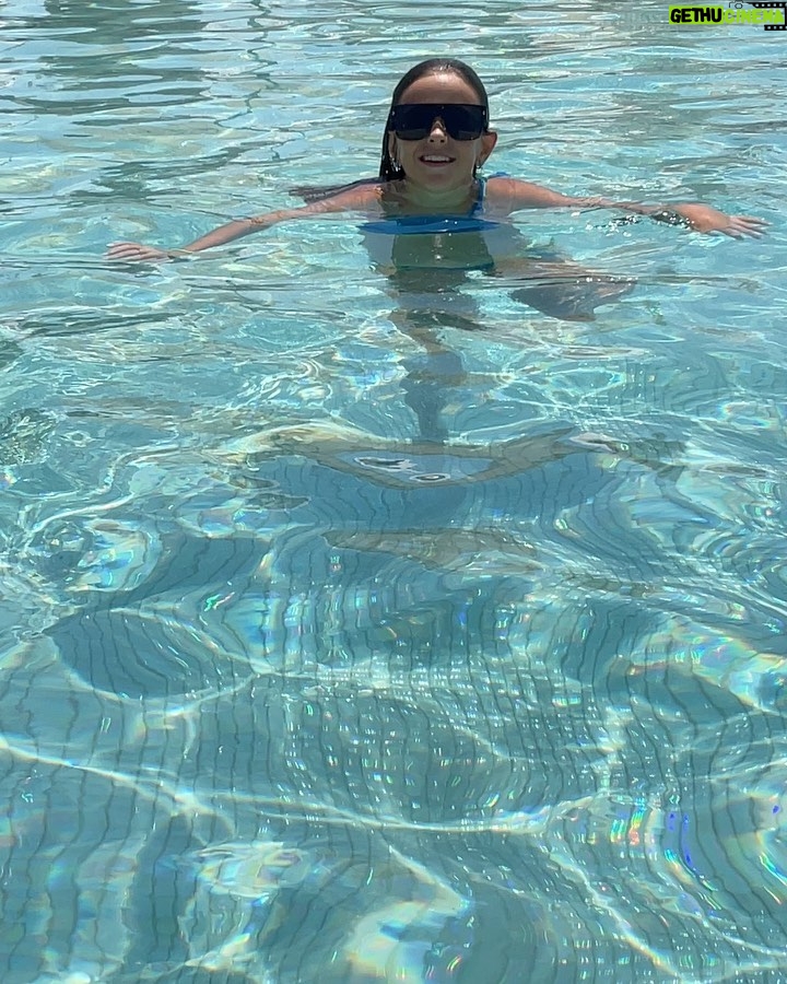 Melani Olivares Instagram - …la “miniyo” en estado puro! Hotel Ibiza Corso & SPA