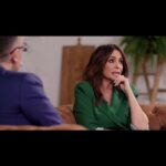 Melani Olivares Instagram - Esta noche en @chestercuatro compartiremos experiencias sobre la diferencia de edad en las relaciones. Tenemos esa extraña costumbre de juzgar, entrometernos y no dejar ser al otro como le de la gana… Si hay algo que tengo claro, es que el no juzgarme a mi, ni al otr@, me da la ansiada libertad que busco… Dejémonos ser… Atenta a vuestro sentir! Os leo! @ristomejide @pelayodiaz @pilar_rahola #javierrigau @lafabricadelatele