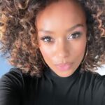 Melanie Liburd Instagram - So Power fans whose got thoughts on the last episode? Has Carrie got Karma coming to her? Or is she trying her best to get justice for Jabari? Go! Also big thanks to my incredible scene partners @thugginn and @danielleebellomy and our amazing director/ producer @shanasteinprod 🐐🐐🐐🐐 @ghoststarz