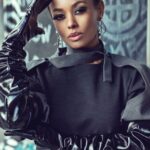 Melanie Liburd Instagram - Time for those winter threads #holidayseason 🖤🤍