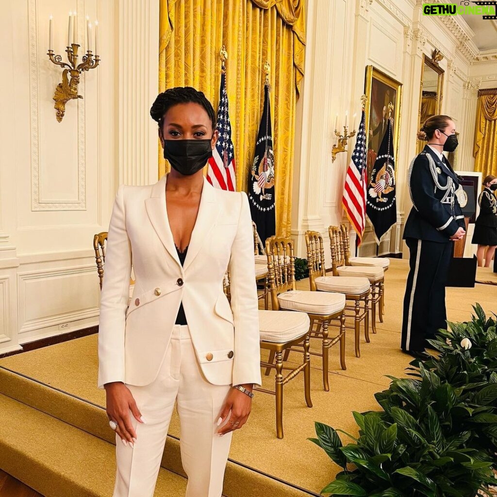 Melanie Liburd Instagram - What a week it's been. This is me just before I entered the Blue room in The White House and met The President of The United States, The First Lady and The Vice President. We celebrated Black History Month with some of the most in inspiring and influential people in this country and it was such an honor. So wonderful and I'm still pinching myself. 🤍 #whitehouse The White House, Washintong DC