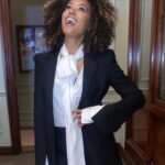 Melanie Liburd Instagram - So who watched episode 206? Also can we just talk about Carrie's looks in this ep! Always fun working with our incredible director @hollywdafricans Writer @fergmeetsworld Costume @flfstyle2 Makeup @dgreen6136 @thejaiwilliams Hair @brianbadiehair @cassandraparks.hair