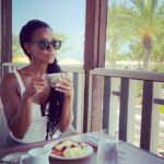 Melanie Liburd Instagram – Breakfast in paradise 
#fsnevis Four Seasons Resort Nevis, West Indies