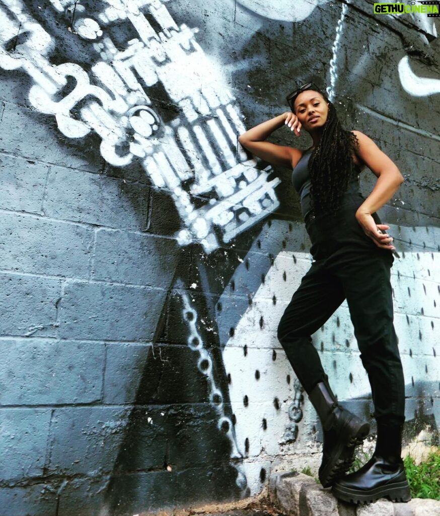 Melanie Liburd Instagram - Around the way 📷 @dannyminnick Atlanta, Georgia