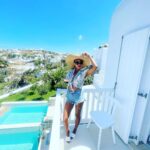 Melanie Liburd Instagram - Greece my happy place 🤍 Mykonos, Greece