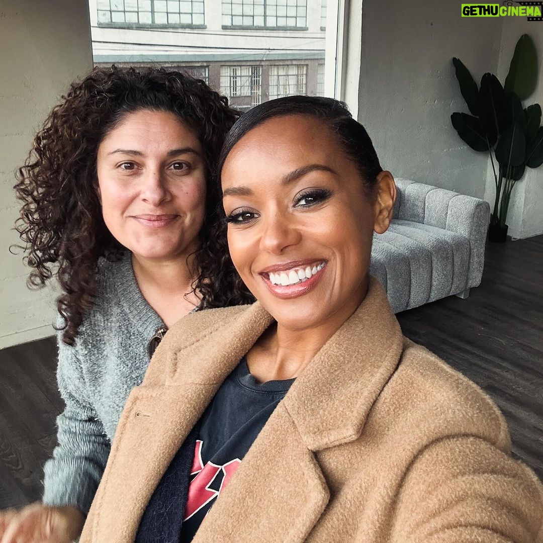 Melanie Liburd Instagram - What a beautiful way to start the year. I got to work with some of my closest friends who happen to be some of the most talented artist and creative people I've ever met. Thank you for your energy and precious time. What a year this is going to be. Love you guys š¤