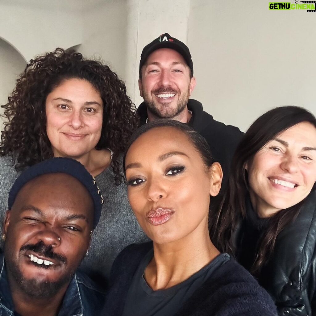 Melanie Liburd Instagram - What a beautiful way to start the year. I got to work with some of my closest friends who happen to be some of the most talented artist and creative people I've ever met. Thank you for your energy and precious time. What a year this is going to be. Love you guys 🤍
