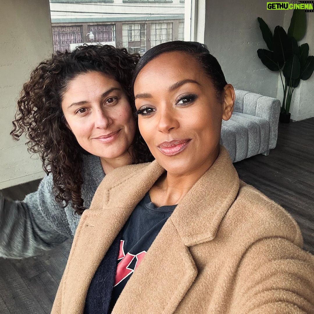 Melanie Liburd Instagram - What a beautiful way to start the year. I got to work with some of my closest friends who happen to be some of the most talented artist and creative people I've ever met. Thank you for your energy and precious time. What a year this is going to be. Love you guys š¤