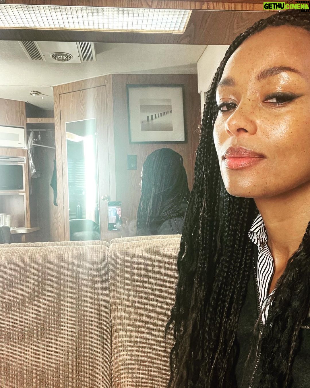 Melanie Liburd Instagram - The hustle continues 🖤 Los Angeles, California