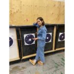Melanie Scrofano Instagram - I enjoy this a lot. “CLEAR!!!” Thanks to that friend (queeN) who always gets me out ♥️
