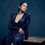 Melanie Scrofano Instagram - The last time we shot together was on zoom and there were goats. Thank you @jlcvisuals for always making me feel like the GOAT. And @latimes for including me in your beautiful studio #theendofsex