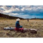 Melanie Scrofano Instagram - “Make it Look Like a @markmaggiori Painting,” I said. And everyone knew what I meant. Even the horses. What an incredible time on @official_heartlandoncbc. #iloveheartland