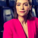 Melanie Scrofano Instagram - Maybe she’s born with it…oh nope it’s Maybelline (aka @ana_sorys ) Photo, hair and makeup by Ana Sorys #theendofsex @vortexmediainc