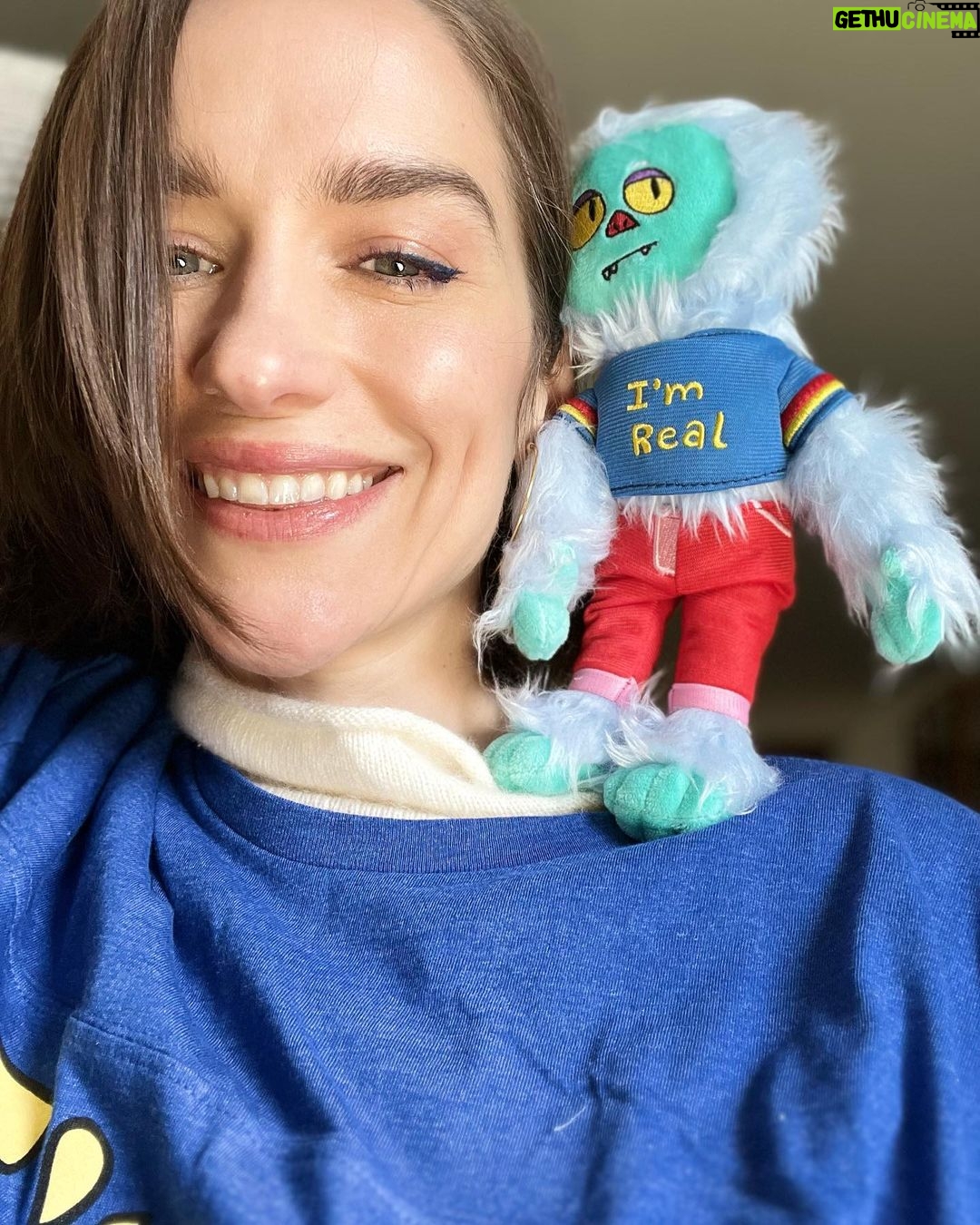 Melanie Scrofano Instagram - Well, it’s not everyday you get something in the mail that makes you feel like a kid at Christmas (looking at you, library fine collection notices). My friend and sometime orgy-buddy @emilyhampshire has written her own book called Amelia Aierwood: Basic Witch. She also sent me my new best friend Spaghetti the Yeti to read it with. AND a T-shirt so people know who my ride-or-die is. A portion of proceeds of sales of this book go to @myfriendsplace to help end youth homelessness. ♥️♥️♥️♥️♥️♥️♥️
