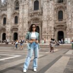 Melina Konti Instagram - 𝕄𝕀𝕃𝔸ℕ𝕆 #milan #duomodimilano #italy #roadtrip #dream #travelphoto #streetstyle #fashion #travelgirl #style #otd #jeans #vintage #blazer #handbag #michaelkors #instafashion #september #travel #life #love #smile #happy #grateful Milan, Italy