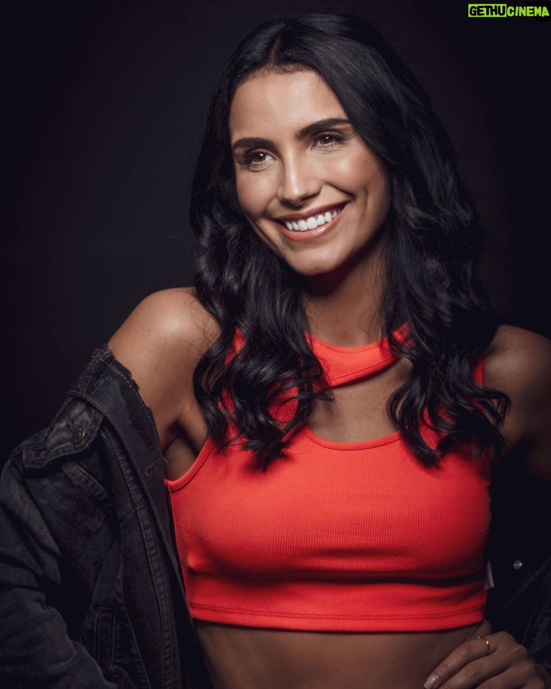 Melina Konti Instagram - "𝕎𝕙𝕒𝕥 𝕞𝕒𝕥𝕥𝕖𝕣𝕤 𝕞𝕠𝕤𝕥 𝕚𝕤 𝕙𝕠𝕨 𝕨𝕖𝕝𝕝 𝕪𝕠𝕦 𝕨𝕒𝕝𝕜 𝕥𝕙𝕣𝕠𝕦𝕘𝕙 𝕥𝕙𝕖 𝕗𝕚𝕣𝕖." - ℂ𝕙𝕒𝕣𝕝𝕖𝕤 𝔹𝕦𝕜𝕠𝕨𝕤𝕜𝕚 #headshots #unseen #actress #dancer #photos #face #smile #beauty #fire #sundayquotes #charlesbukowski #actorsofinstagram #photograph #photoftheday #instagood #instaphoto #instalike Athens, Greece