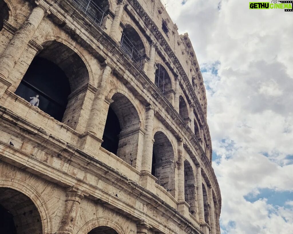 Melina Konti Instagram - 𝐑 𝐎 𝐌 𝐄 𝒅𝒖𝒎𝒑 #rome #italy #roadtrip #photodump #vatican #museum #stpetersbasilica #pieta #michelangelo #scuoladiatene #raphael #colosseum #breathtaking #experience #summer2022 #lifetime #trip #dream #travel @giannisranis ❤️ Rome, Italy