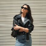 Melina Konti Instagram - Νομίζω θα μας κακοφανεί που άλλαξε η ώρα ενώ είναι ακόμα τόσο καλός ο καιρός. Ας ευχαριστηθούμε ήλιο όσο περισσότερο μπορούμε! Ελπίζω να περνάτε μια όμορφη Κυριακή! 📸@andixhuma #sunday #enjoy #sun #vitamind #october #city #athens #weekend #instagirl Εξάρχεια