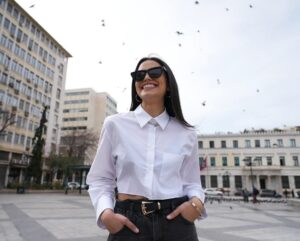 Melina Konti Instagram - Για τα επόμενα χρόνια μου εύχομαι να μπορώ να χαμογελάω έτσι ό,τι κι αν φέρνει η ζωή στο δρόμο μου, γιατί όλα είναι περαστικά, καλά ή κακά, εύκολα ή δύσκολα. Το ίδιο να κάνετε κι εσείς! Σας ευχαριστώ πολύ όλους για τις ευχές για τα γενέθλια μου 🙏🩷

#appreciationpost #keepsmiling #thistooshallpass #thankyou
