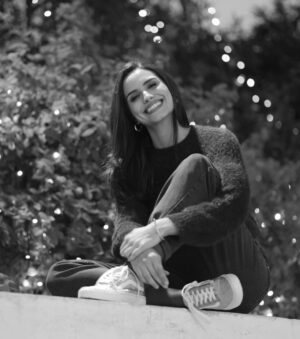 Melina Konti Instagram - "Happiness can be found, even in the darkest of times, if one only remembers to turn on the light." 
J.K. Rowling

Για να σας δω, από ποιο Harry Potter είναι αυτό το απόφθεγμα;;

📸@andixhuma @v.fourtwentyclan 
#epiphany #today #harrypotter #quote #light #smile #me #2024
