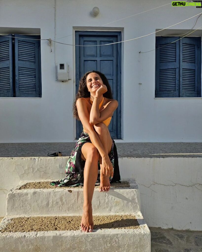 Melina Konti Instagram - August, you've been so good! 🙏 #august #end #summer #sun #laughs #memories #friends #vacation #rest #recharge #thankful #antiparos #island #greece #instagirl #enjoylife Αντίπαρος