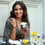 Melina Konti Instagram - Ολοκλήρωσα τα γυρίσματα της δεύτερης σεζόν και ήθελα να το γιορτάσω με κάτι ξεχωριστό! Λατρεύοντας το παγωτό, το έκανα με την αγαπημένη μου γεύση Kayak Βανίλια Μαδαγασκάρης με φυσική βανίλια μαδαγασκάρης. A Well Deserved reward!🍦 #KayakIceCream #welldeserved Athens, Greece