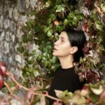 Melina Konti Instagram - Αισθάνομαι κάπως ότι ποτέ δεν υπάρχουν λόγια μπροστά στο θάνατο, η απώλεια είναι πάντα μεγαλύτερη από τις λέξεις. Οι αγαπημένοι μας όμως διατηρούνται ζωντανοί όσο τους θυμόμαστε, μέσα μας, για πάντα. Έτσι θα μείνει και ο Κίμωνας για τη Δήμητρα... #gitiselias #megatv #actress #love #death #grief #acting #moment #onset #tvseries #actinglife #lovemyjob Areópoli, Lakonia, Greece