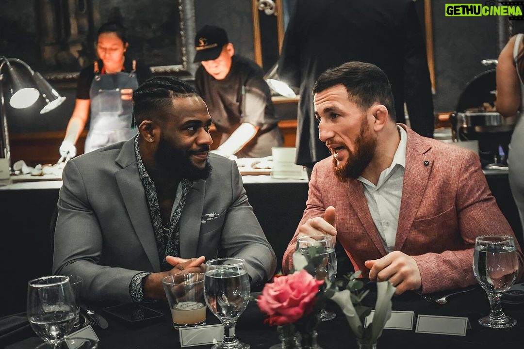 Merab Dvalishvili - 33.6K Likes - Discussing business with important people 😎
@funkmastermma 🦾