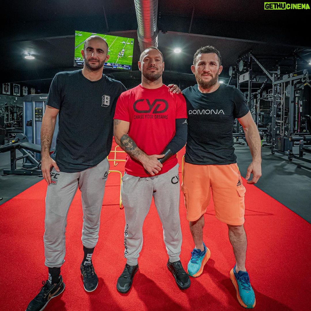 Merab Dvalishvili Instagram - Good training with Giga and his team. Let’s go Giga you got this! December 16 👊🔥⚔️ Kings Mma