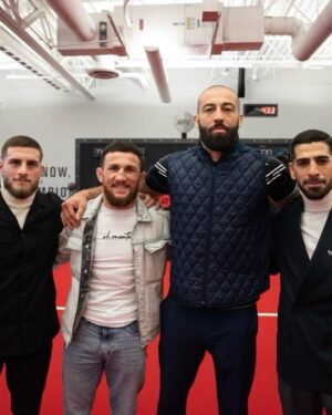 Merab Dvalishvili Instagram - Let’s go, my brother @romandolidze make us proud again 🇬🇪🦾. We are here with you ⚔️ მიდი რომან შენ გენაცვალე გაგვახარე ყველა შენი გამარჯვებით.