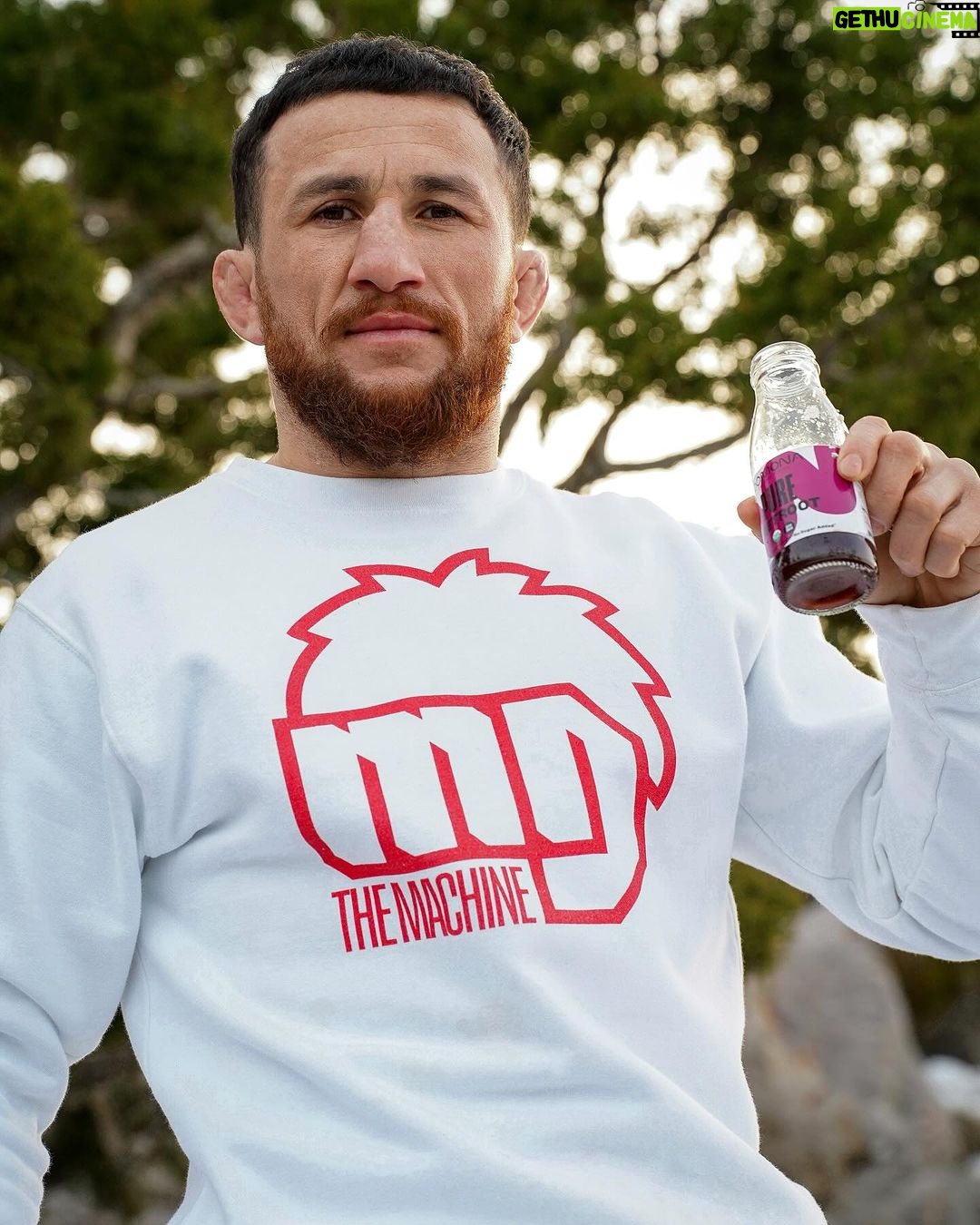 Merab Dvalishvili Instagram - Organic juice from Georgia 🇬🇪 @pomonaproducts . Helps me boost my energy for training and speeds up recovery. Pomona Juice is now available on Amazon. Trust me ... buy and try . You will see a big difference ! 🦾🧃 Las Vegas, Nevada
