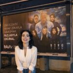 Merih Öztürk Instagram - ‘sen o güneşli rüyanı sakın yitirme. • Börü 2039 tüm bölümleriyle BluTv’de, dizi afişlerimiz de tüm Billboardlarda. Geçerken bakmayı unutmayın! 💙