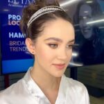 Merih Öztürk Instagram - Sevgili @hamiyetakpinar ’in ellerinden 🤍🌈 #makeup