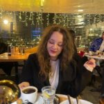 Merve Ateş Instagram - sessizce, sakince geçirilen özel günleri seviyorum… Dostlarımla benim için değerli insanlarla… İyi ki doğdum🤍 (19 oldum bu arada)