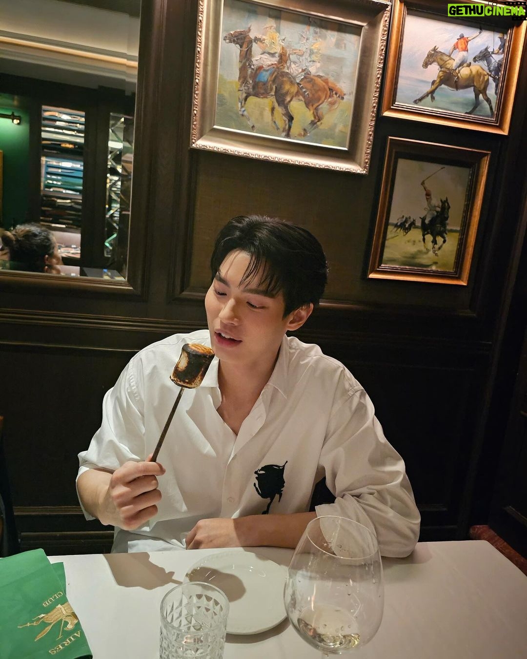 Metawin Opas-iamkajorn Instagram - Best marshmallow so far
