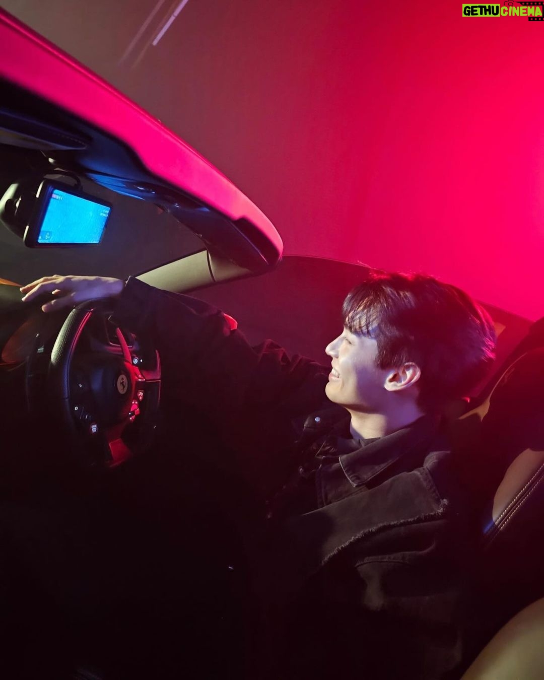 Metawin Opas-iamkajorn Instagram - Will you go for a ride with me?